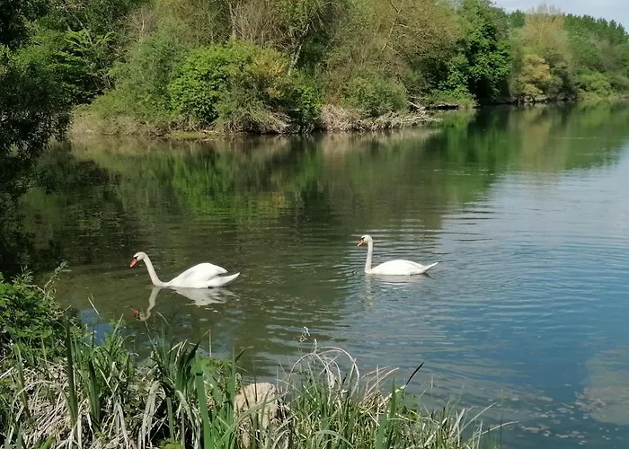 La Gare De Lurey Conflans Et Hebergements Insolites En Champagne Esclavolles-Lurey