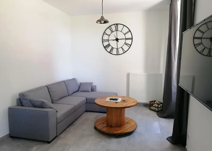 Luxury tent La Gare De Lurey Conflans Et Hebergements Insolites En Champagne